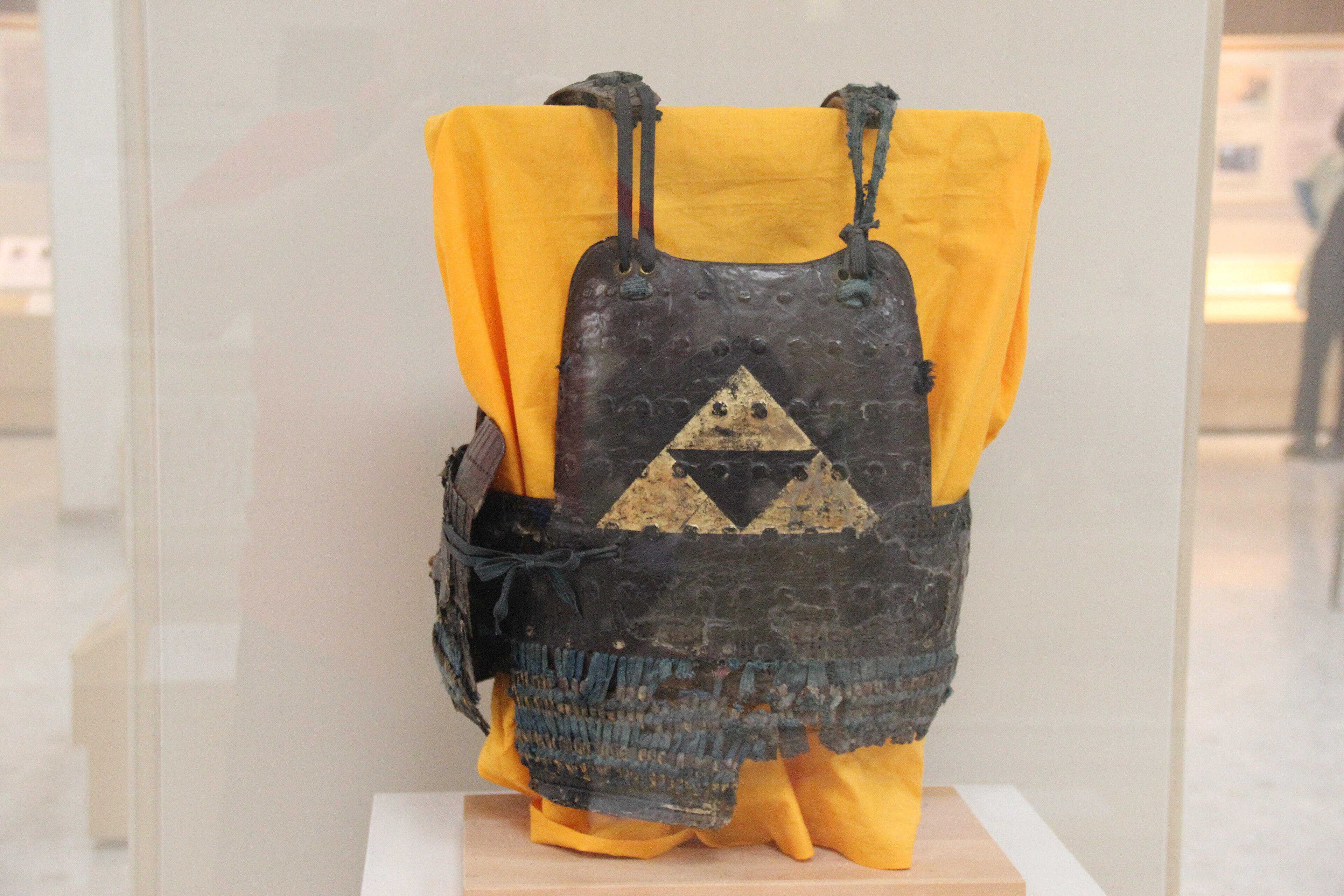 Armatura completa da samurai esposta in un museo giapponese