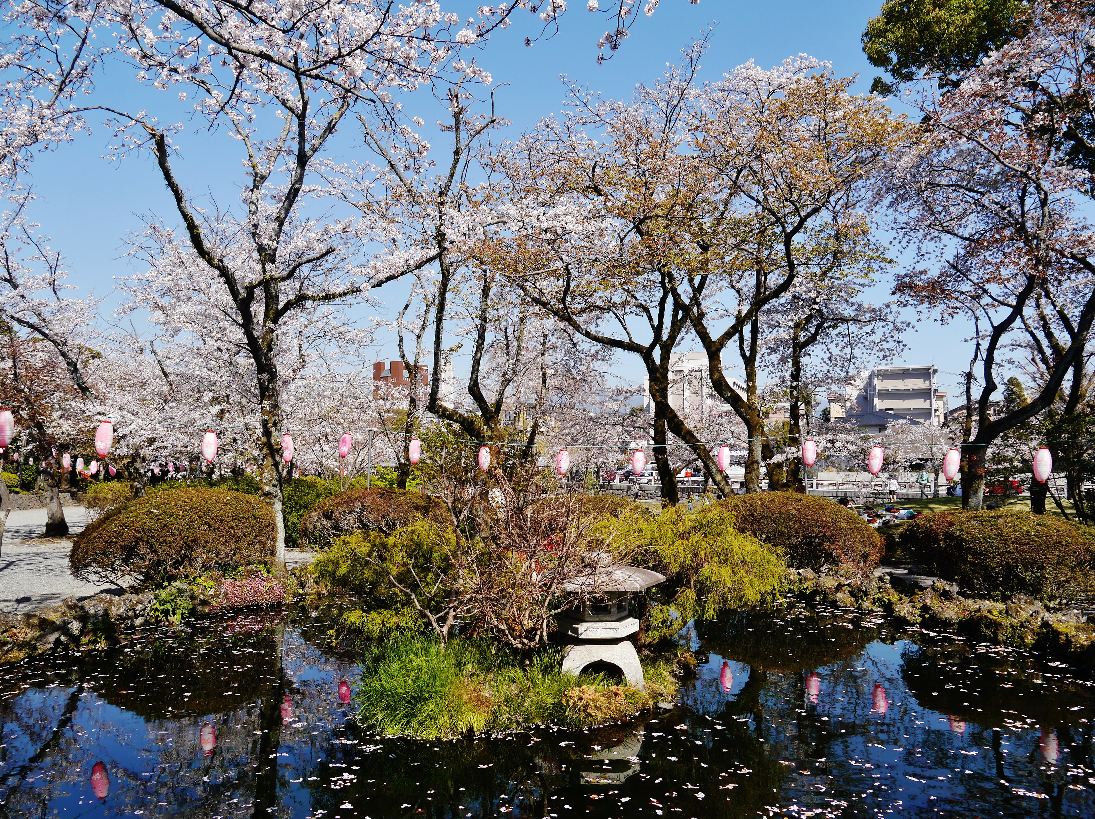 Il santuario Fujisan Sengen-jinja alla quinta stazione del percorso Fujinomiya