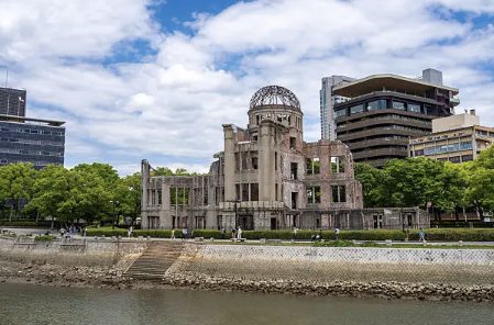 L'A-Bomb Dome nel Parco della Pace di Hiroshima