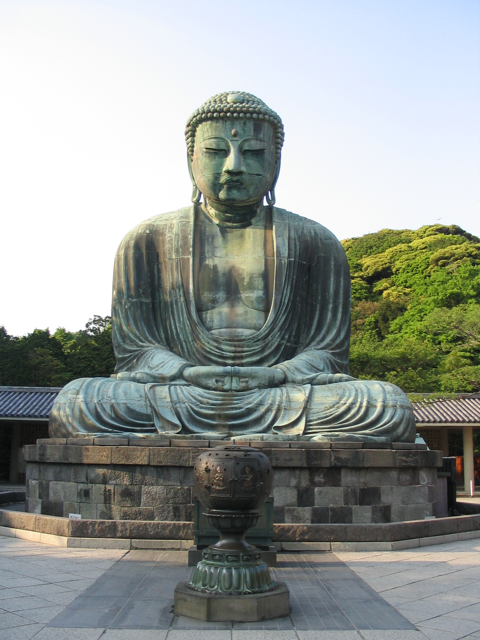 Il Grande Buddha di Kamakura in bronzo, uno dei monumenti più iconici del Giappone